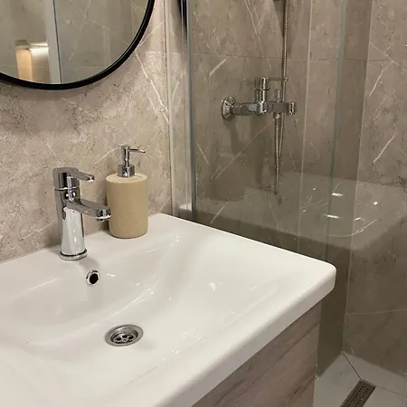 Neretva Ii Apartamento Mostar